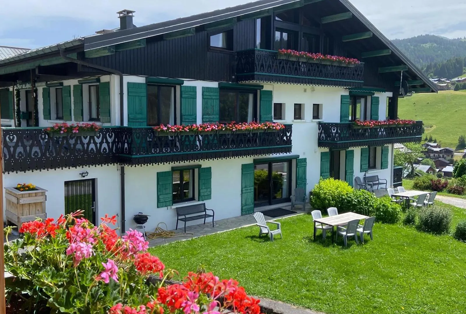 Chalet Fleur Des Alpes 1 contacts